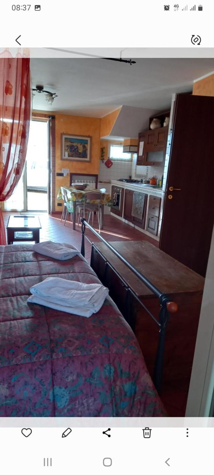 Апартаменты A Santy'S House 1Piano-No Lift-Shuttle A Pagamento-Raggiungibile A Piedi Aeroporto-Fermata Bus Fiera Di Roma A 3 Minuti-Air Condiz Ed Extra Bed For A Fee A Pagamento Фьюмичино Экстерьер фото